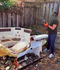 Best Retail Junk Removal  in Lawrence, KS